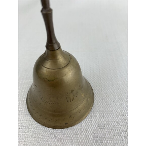 Vintage 6” Etched Brass Bell Made In India Hand Bell Ringer Dinner‎ Table - Picture 9 of 13